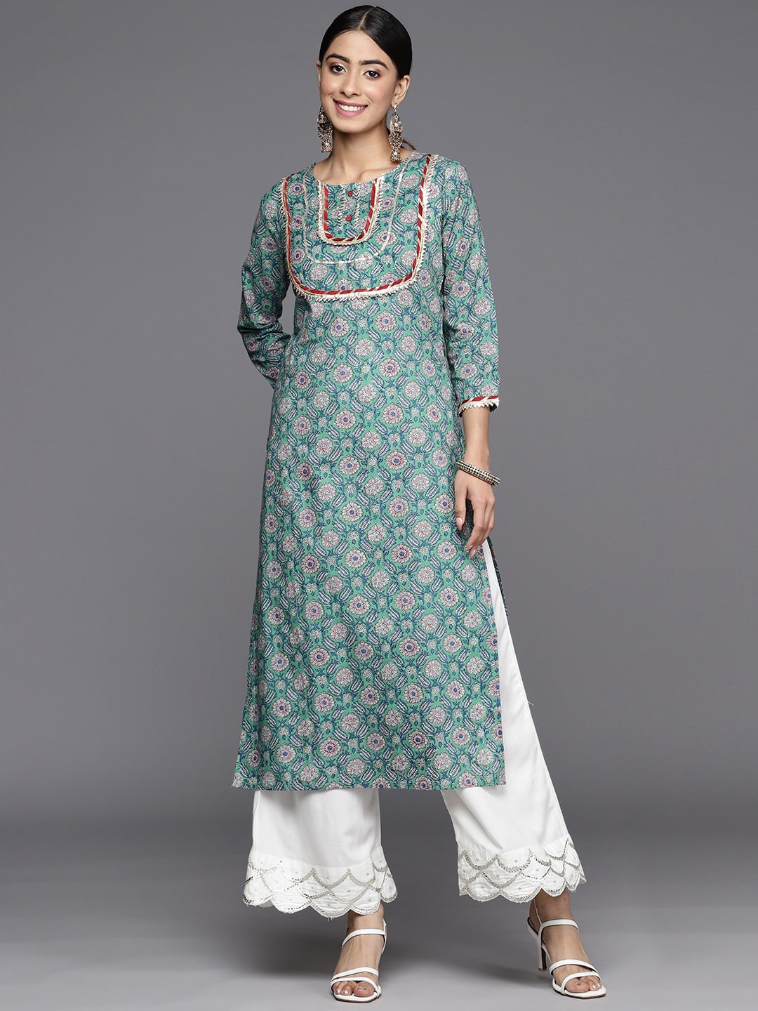 

Varanga Floral Printed Gotta Patti Pure Cotton Straight Kurta, Green