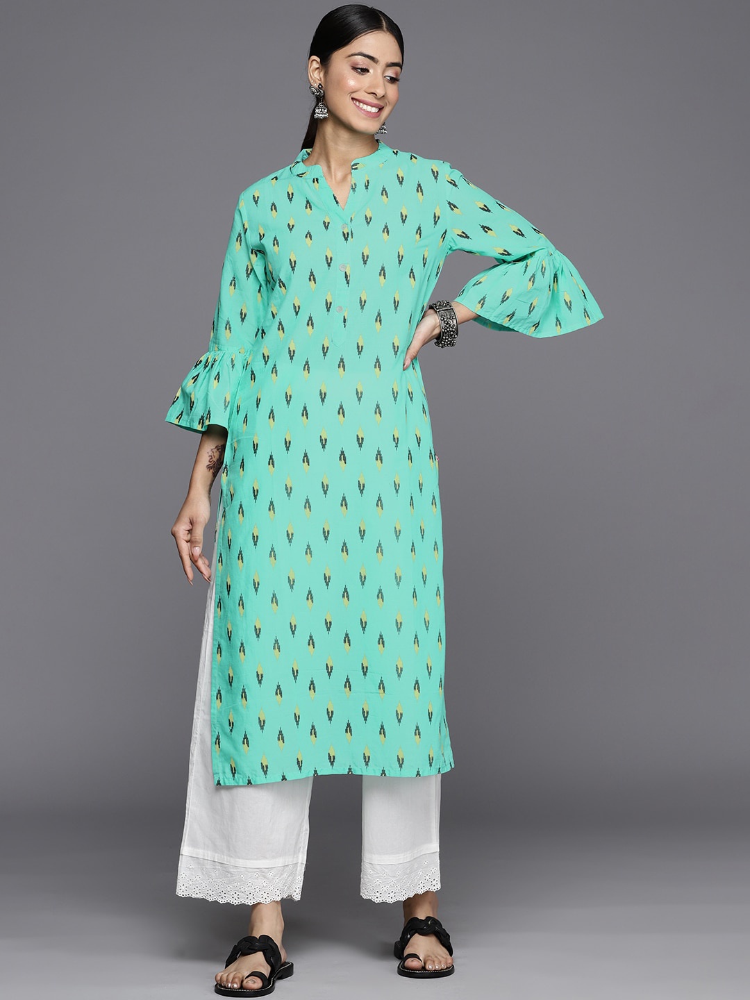 

Varanga Geometric Printed Flared Sleeves Pure Cotton Straight Kurta, Turquoise blue