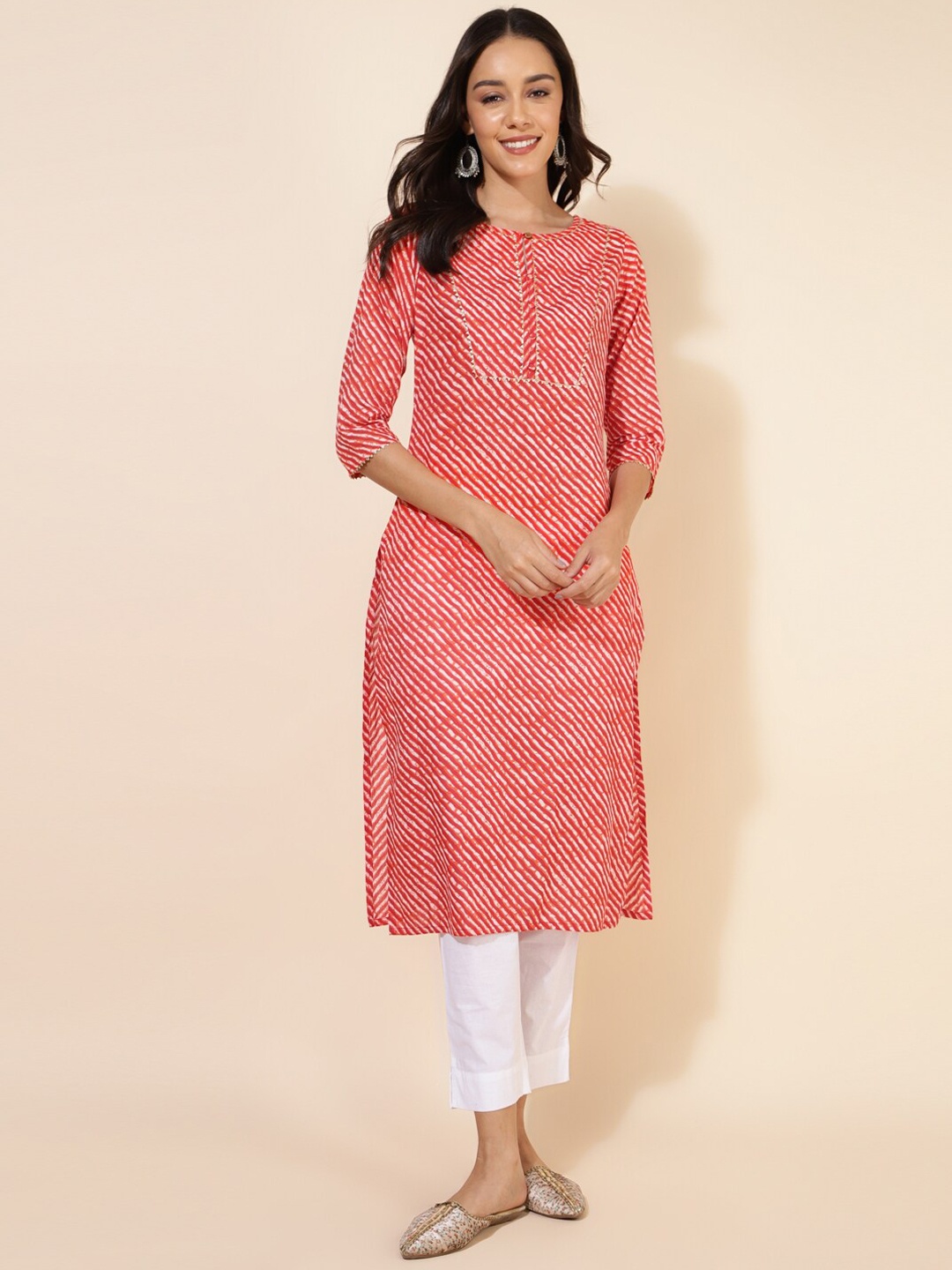 

Janasya Striped Round Neck Pure Cotton Kurta, Red