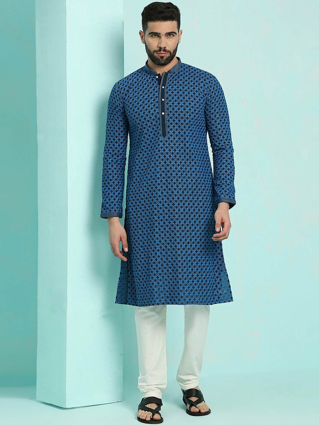 

RAJUBHAI HARGOVINDAS Floral Embroidered Chikankari Pure Cotton Kurta with Churidar, Blue