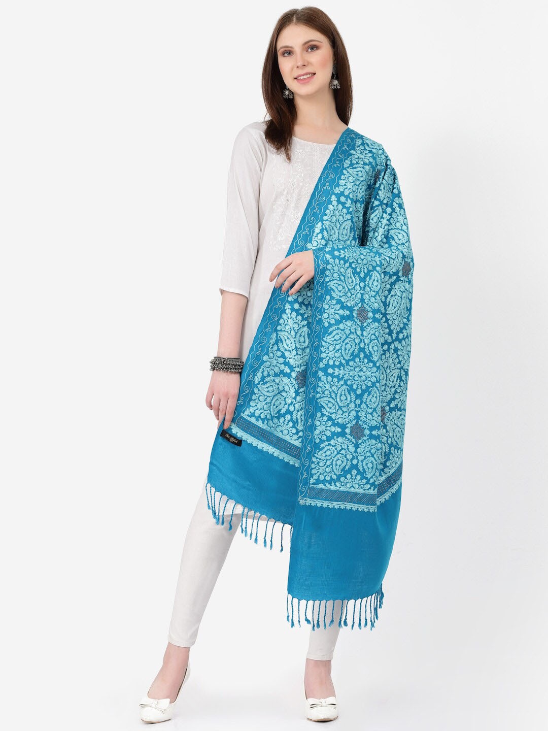 

SWI Stylish Ethnic Motifs Aari Embroidered Shawl, Turquoise blue