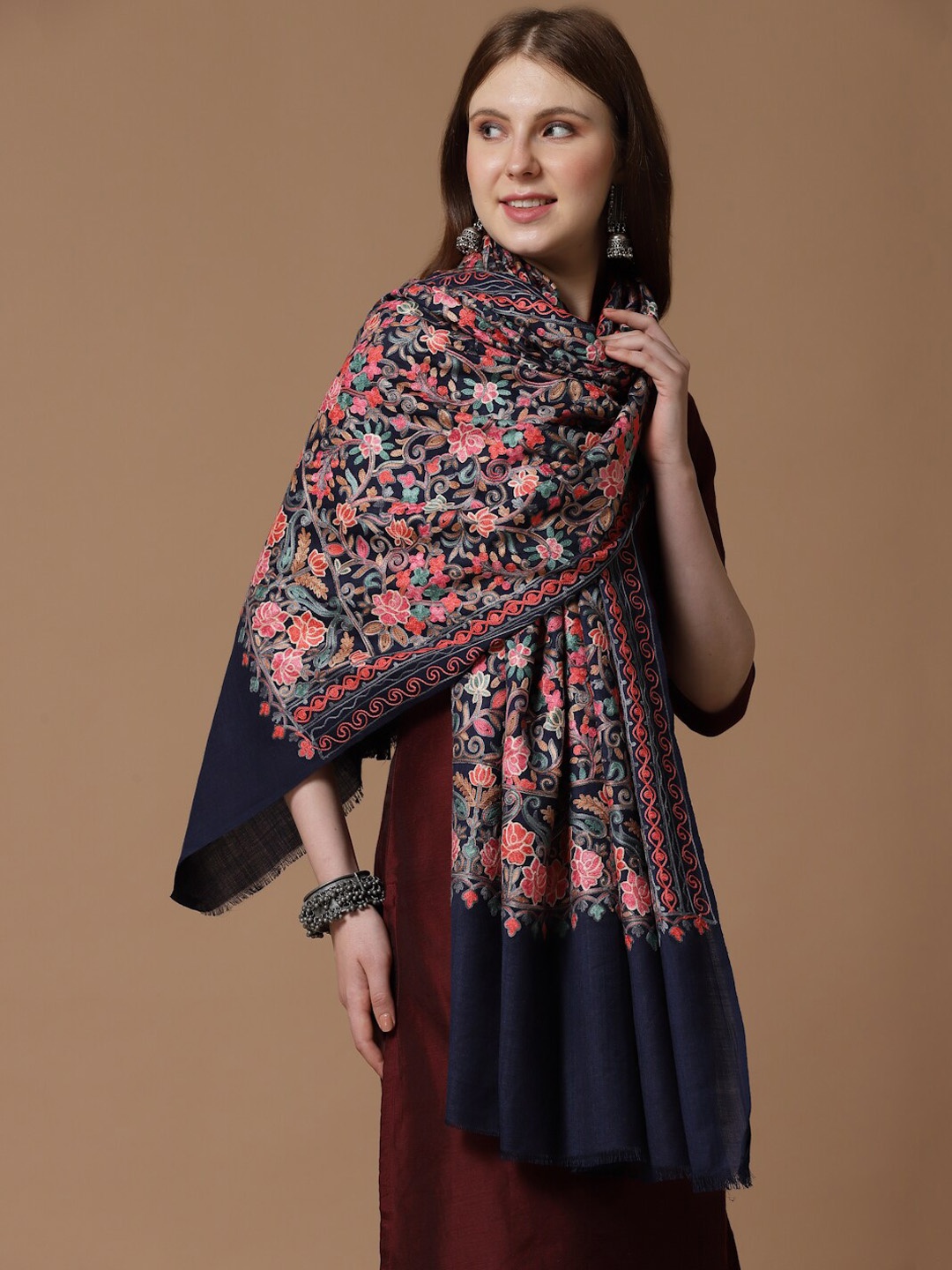 

SWI Stylish Floral Embroidery Aari Work Shawl, Navy blue