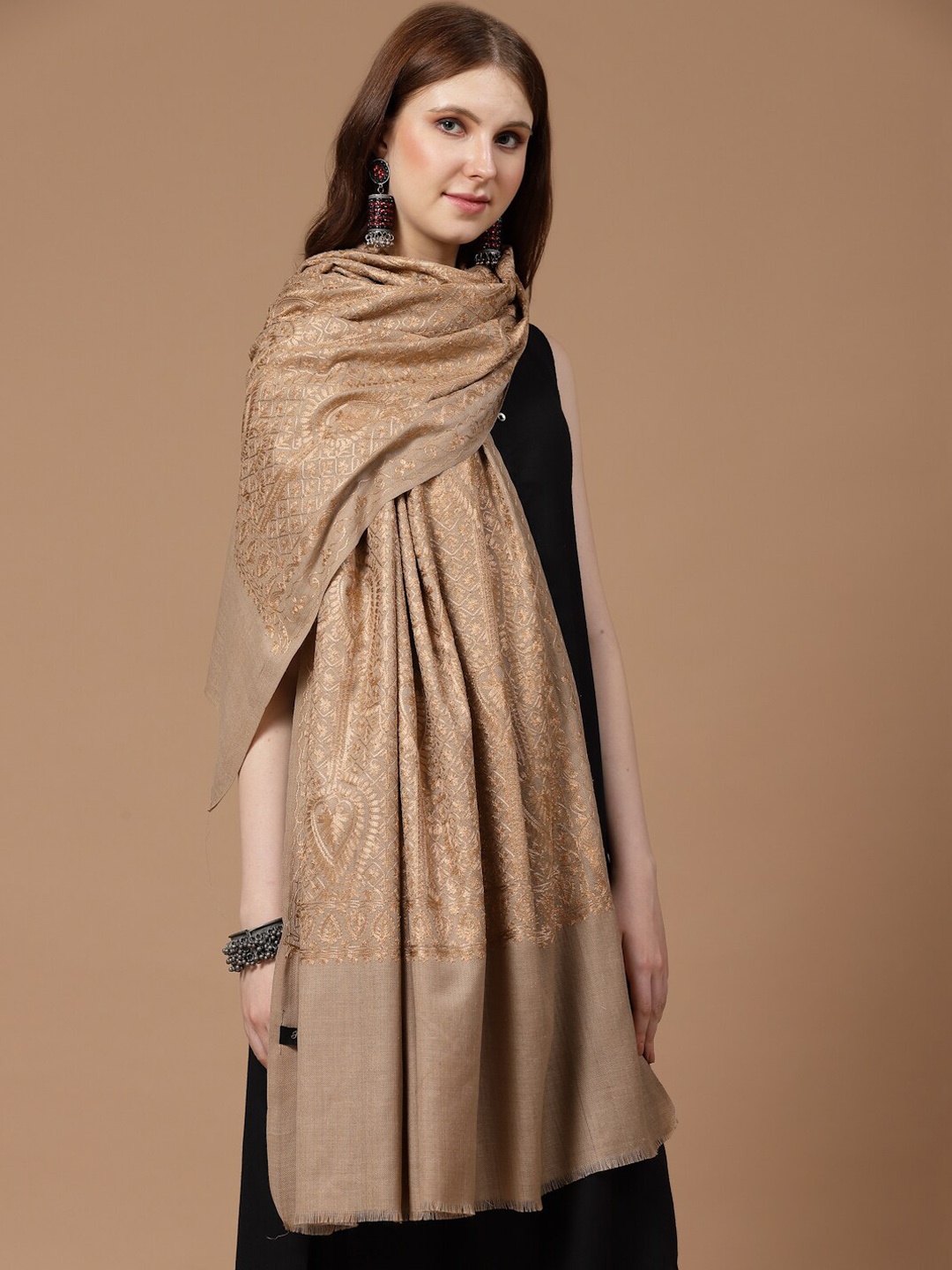 

SWI Stylish Floral Embroidery Aari Work Shawl, Beige