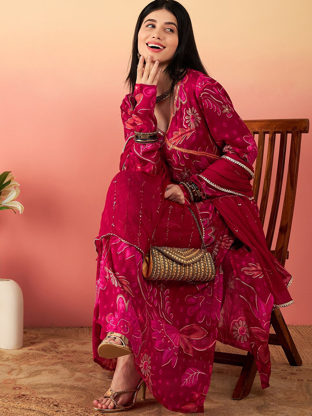 

Sangria Floral Printed Sequinned Silk Georgette Kurta & Trouser With Dupatta, Pink