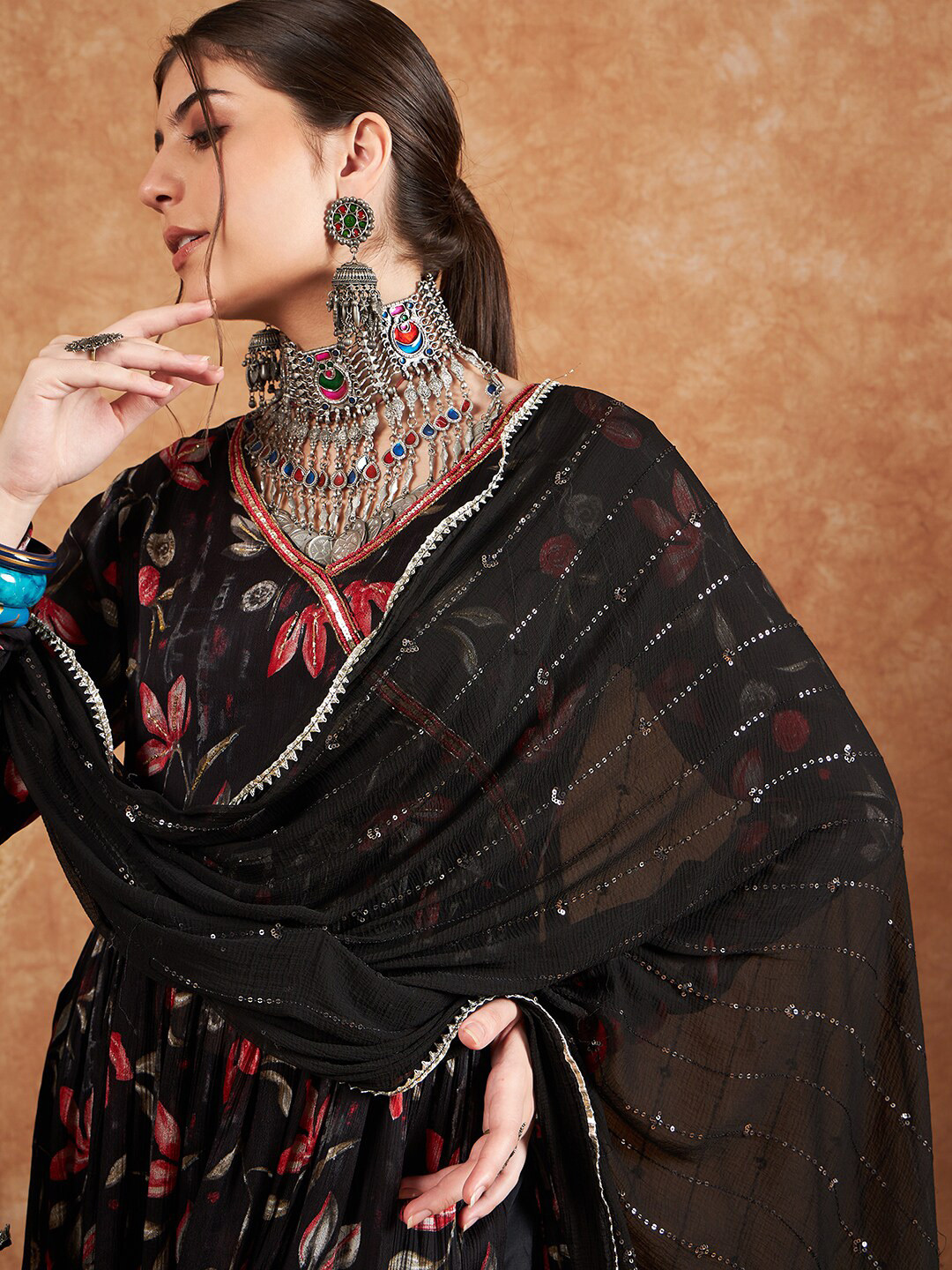 

Sangria Black & Pink Floral Printed Gotta Patti Anarkali Kurta With Trousers & Dupatta