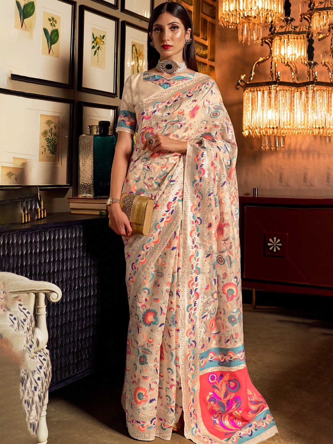 

MOKSHA DESIGNS Floral Woven Design Zari Pure Silk Kanjeevaram Saree, Cream
