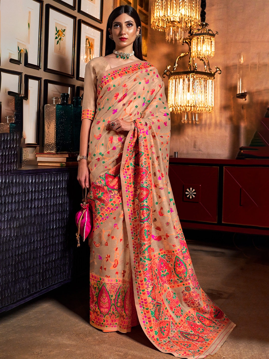 

MOKSHA DESIGNS Floral Woven Design Zari Pure Silk Kanjeevaram Saree, Beige