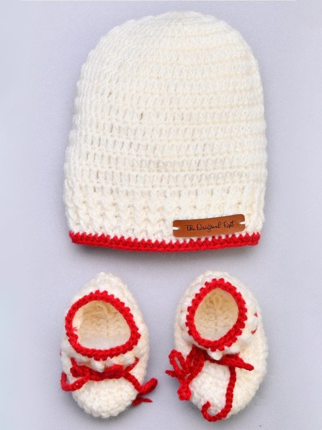 

The Original Knit Kids Self Design Acrylic Beanie With Socks, Cream