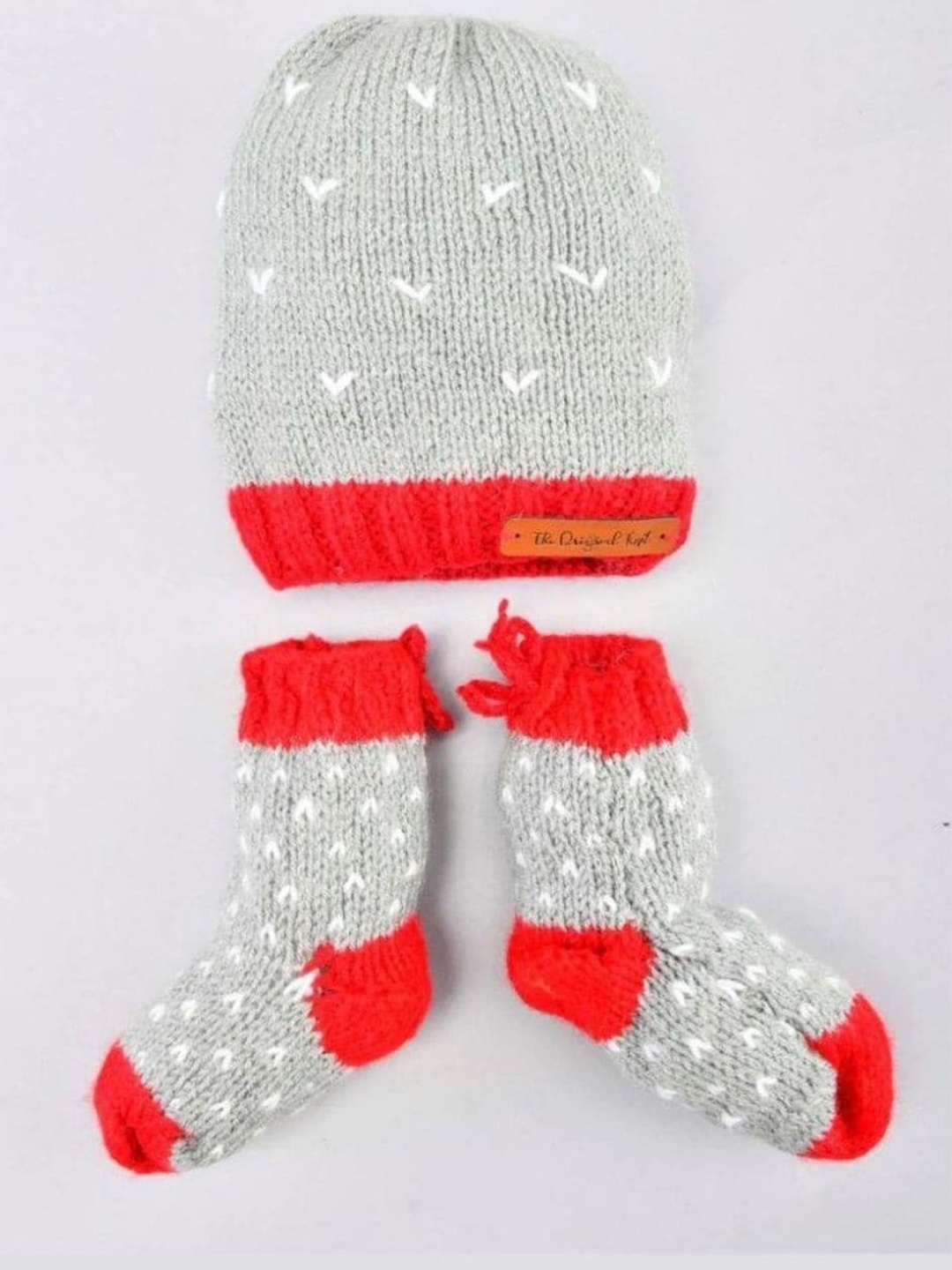 

The Original Knit Infant Kids Self Design Acrylic Beanie With Socks, Grey
