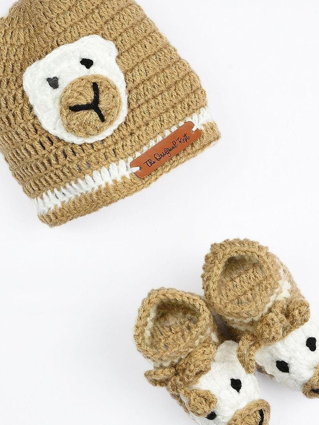 

The Original Knit Infants Kids Embroidered Beanie Cap With Socks, Beige
