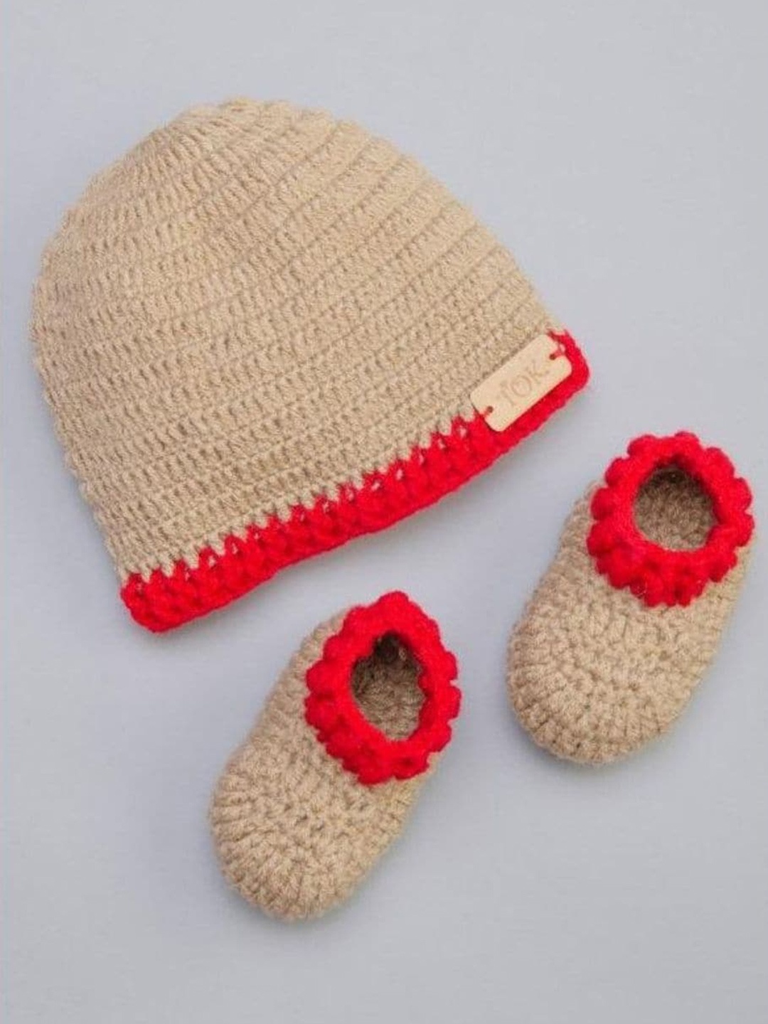 

The Original Knit Kids Self Design Acrylic Beanie With Socks, Beige