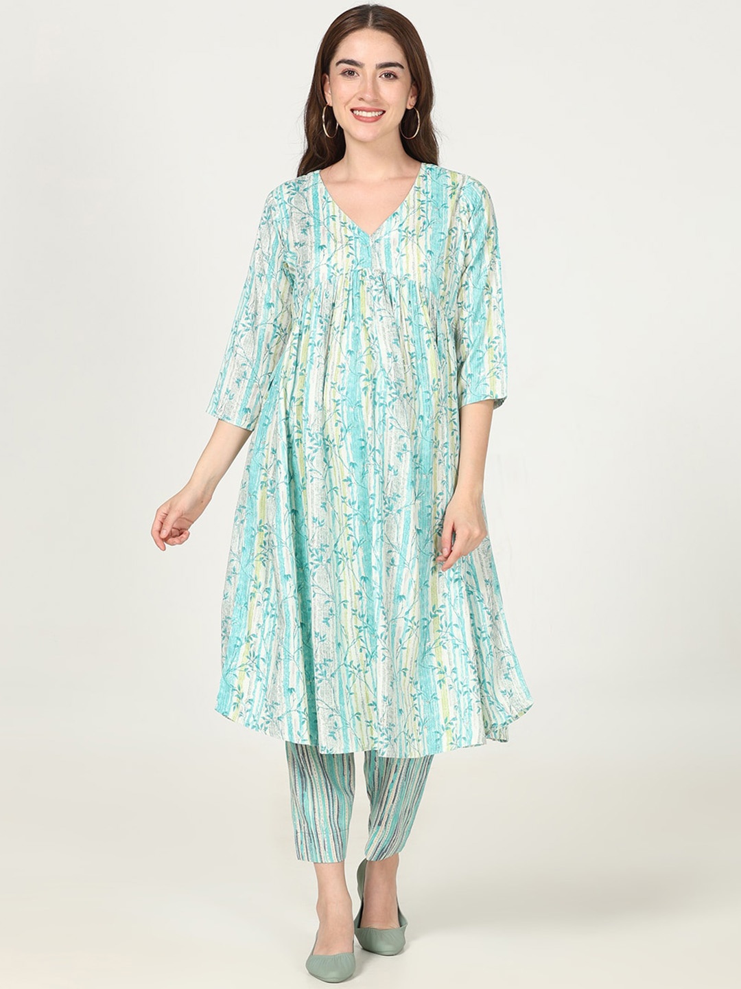 

CHARISMOMIC Floral Printed Empire Maternity Kurta With Trousers, Blue