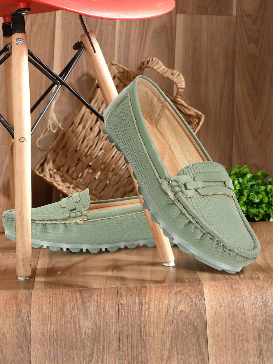 

FASHIMO Women Classic Textured Lightweight Comfort Insole Penny Loafers, Sea green