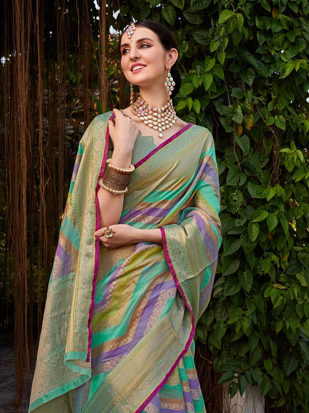 

KALINI Women Silk Blend Woven Banarasi Saree With Blouse Piece, Blue