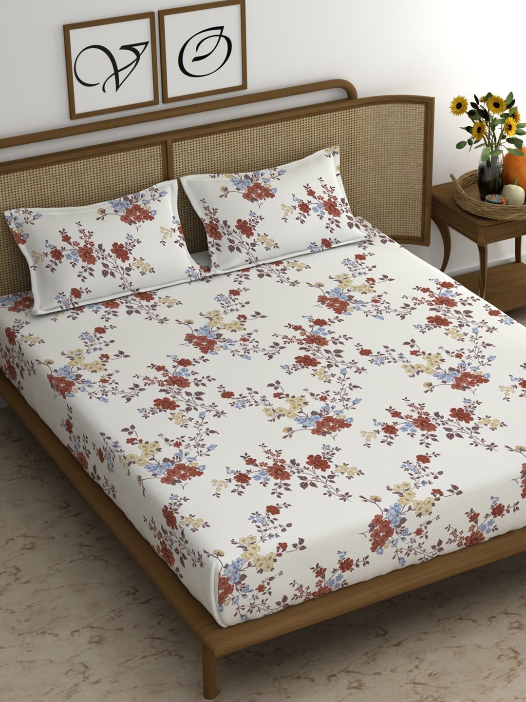 

CHHAVI INDIA White & Brown Floral Cotton 210 TC King Bedsheet with 2 Pillow Covers