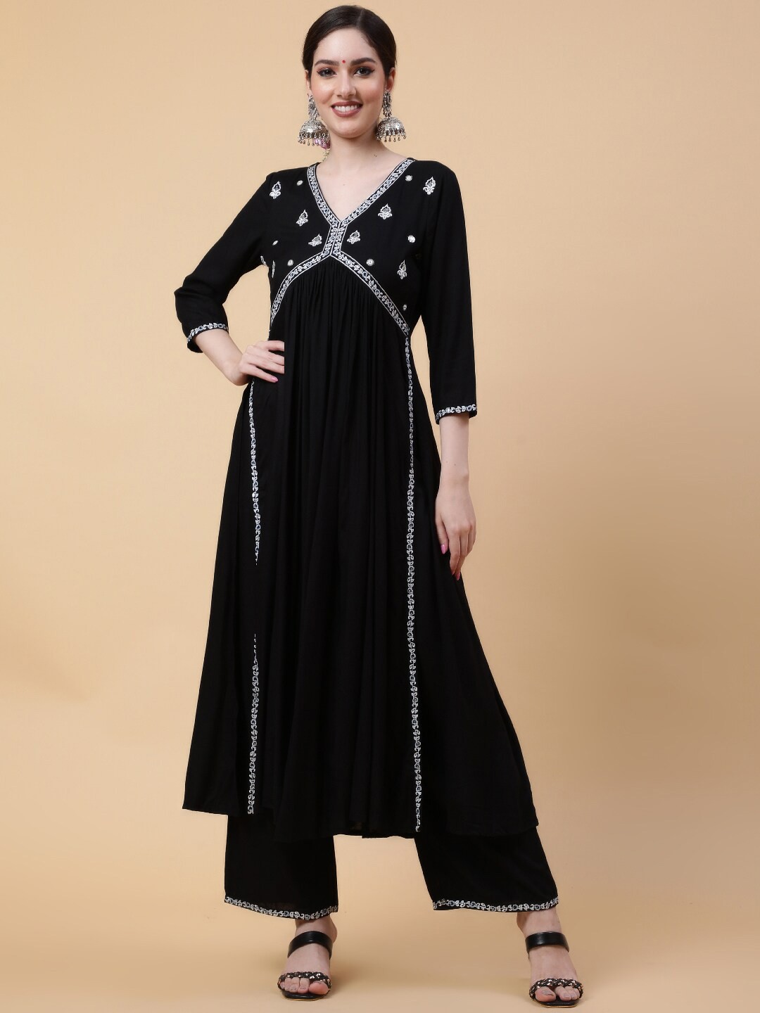 

KIMAYRA Ethnic Motifs Yoke Design High Slit Mirror Work Kurta with Palazzos, Black