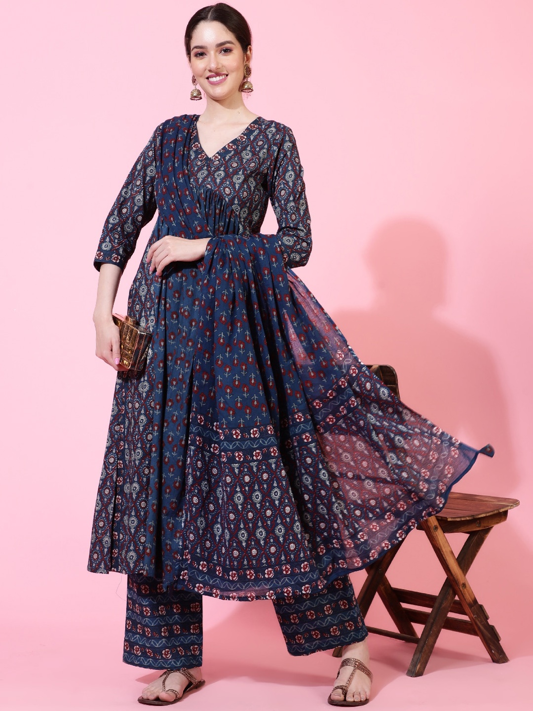 

KIMAYRA Ethnic Motifs Printed Pure Cotton Kurta with Palazzos & Dupatta, Navy blue