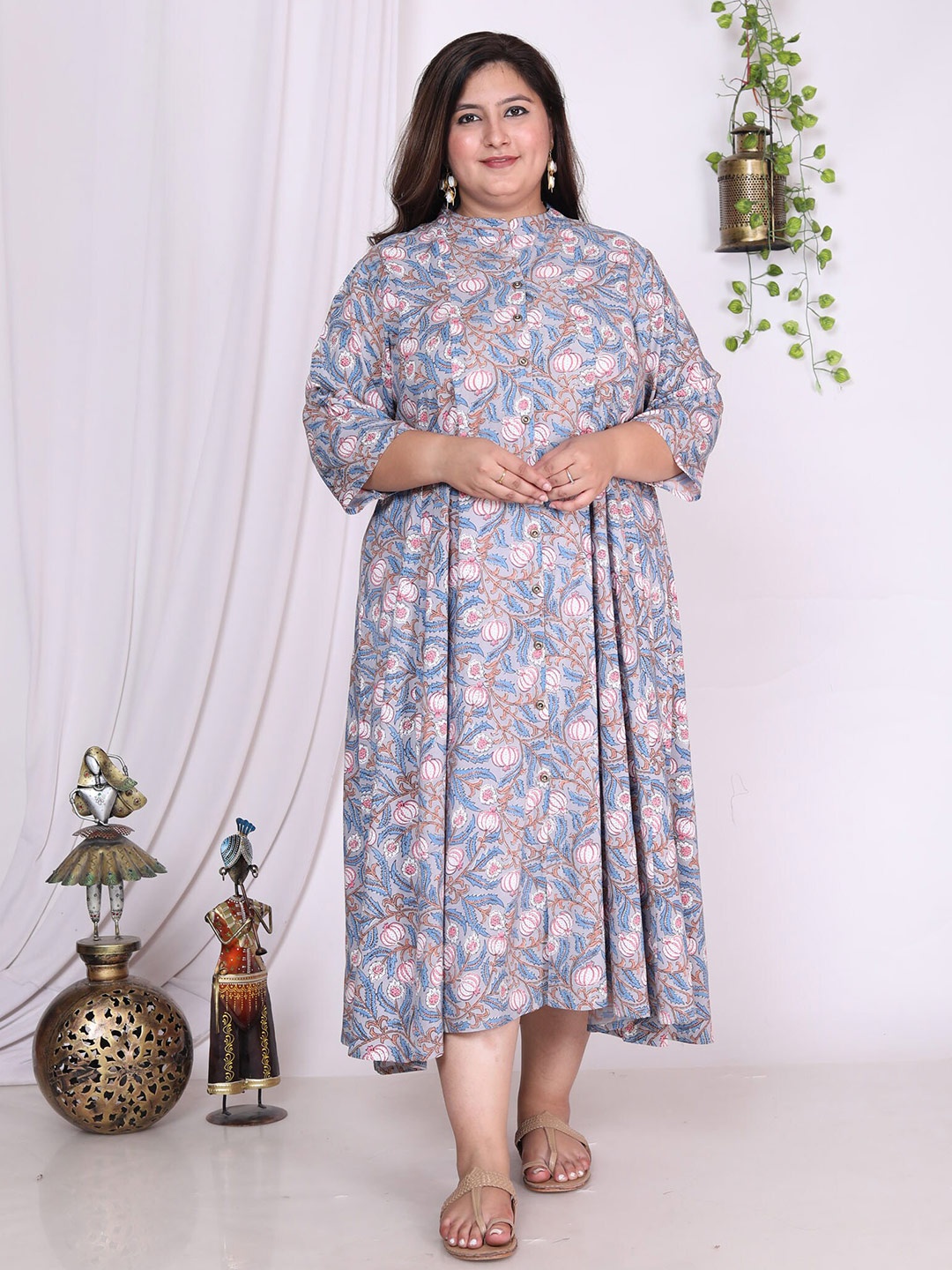 

Swasti Plus Size Floral Printed Fit and Flare Midi Dress, Grey