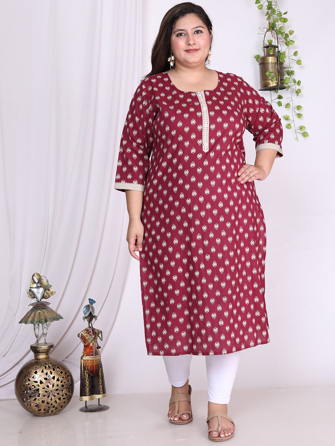

Swasti Ethnic Motifs Printed Square Neck Cotton Kurta, Maroon