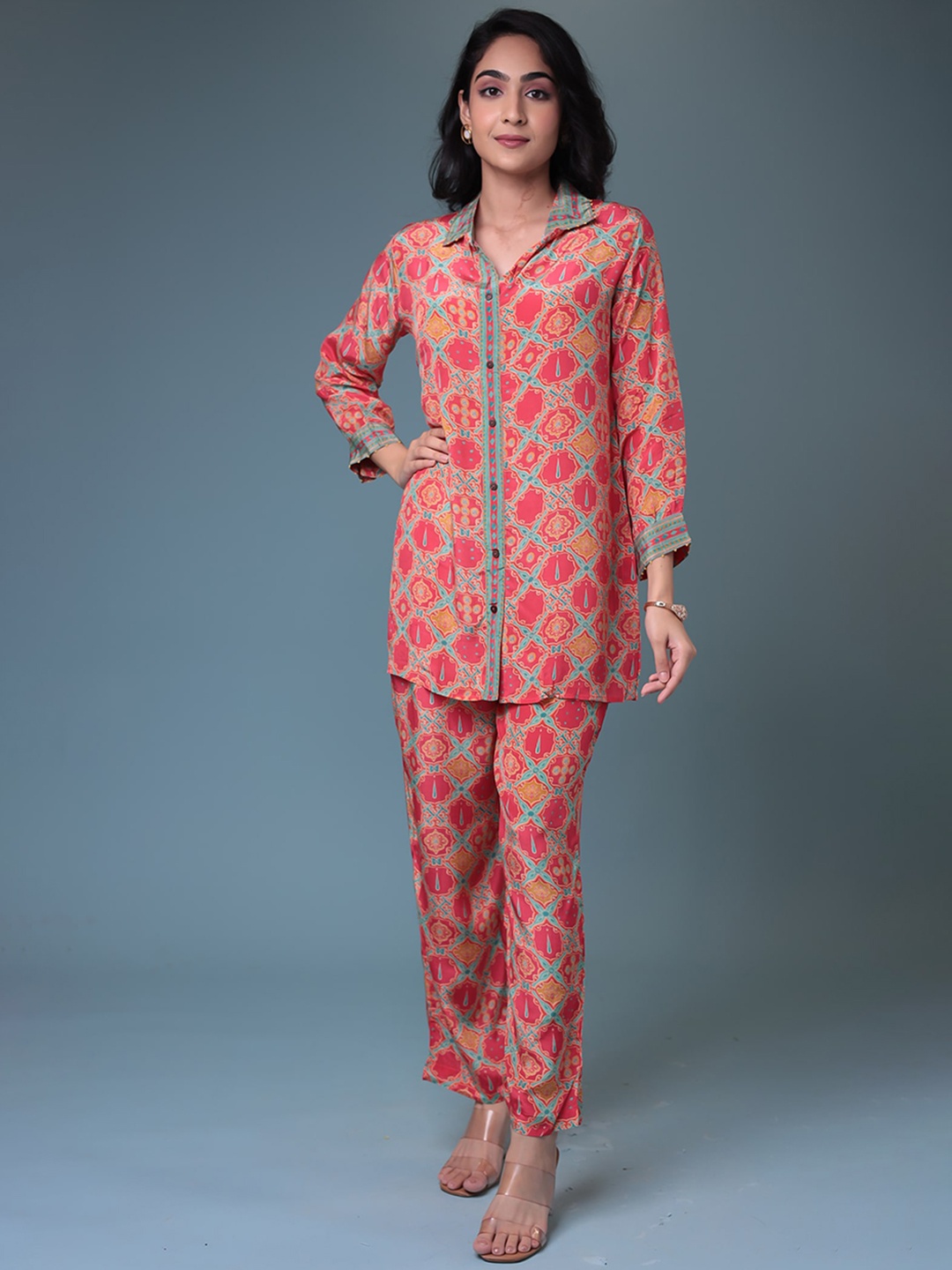 

ZARI Ethnic Motifs Printed Shirt Collar Regular Kurti with Palazzos, Red