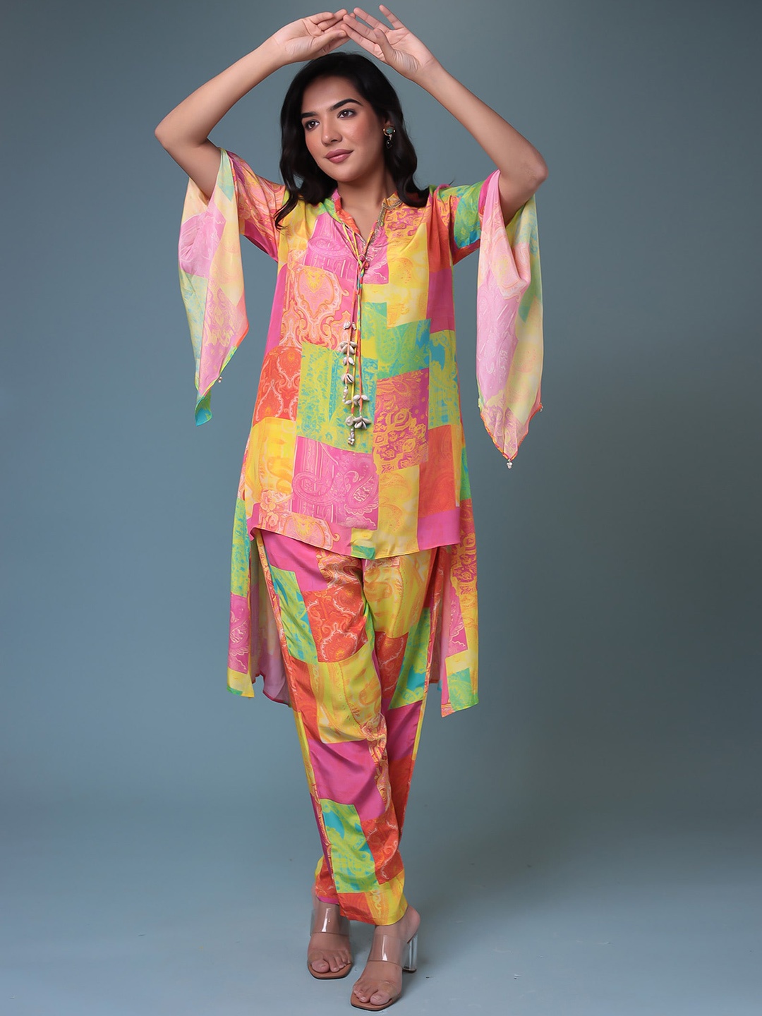 

ZARI Ethnic Motifs Printed Mandarin Collar Kurti with Palazzos, Yellow