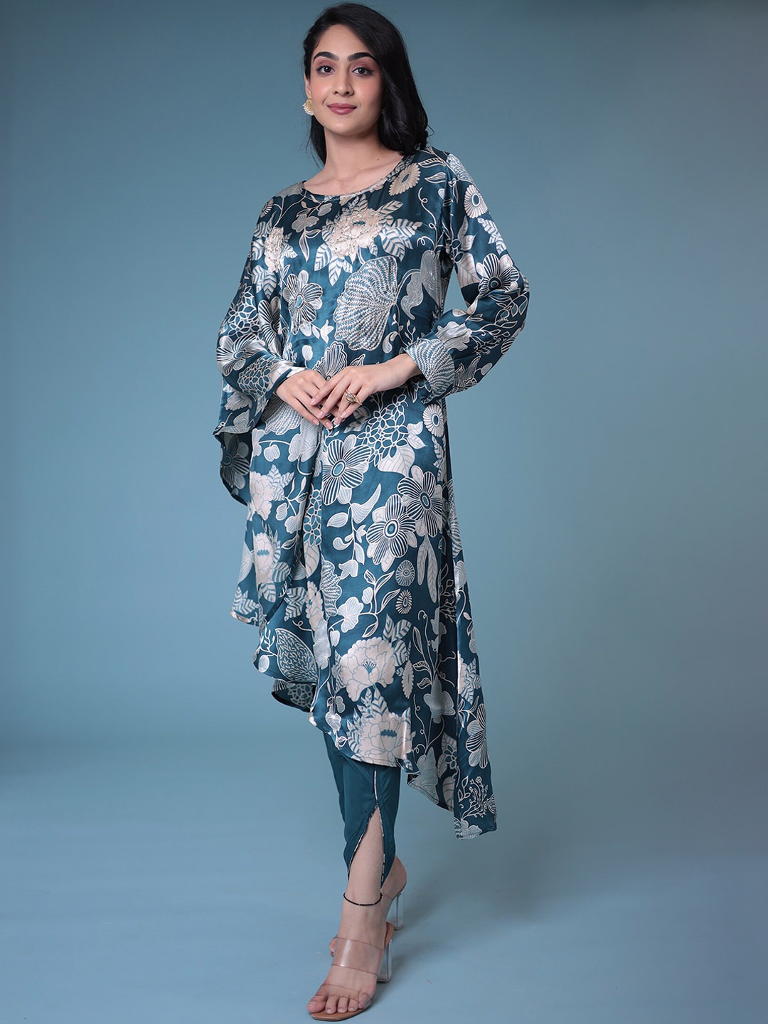 

ZARI Floral Printed Regular Kurta With Dhoti Pants, Blue