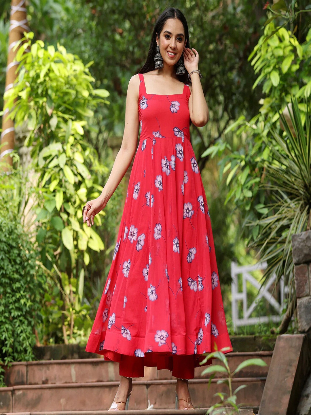 

APNISHA Floral Printed Square Neck Anarkali Kurta, Red