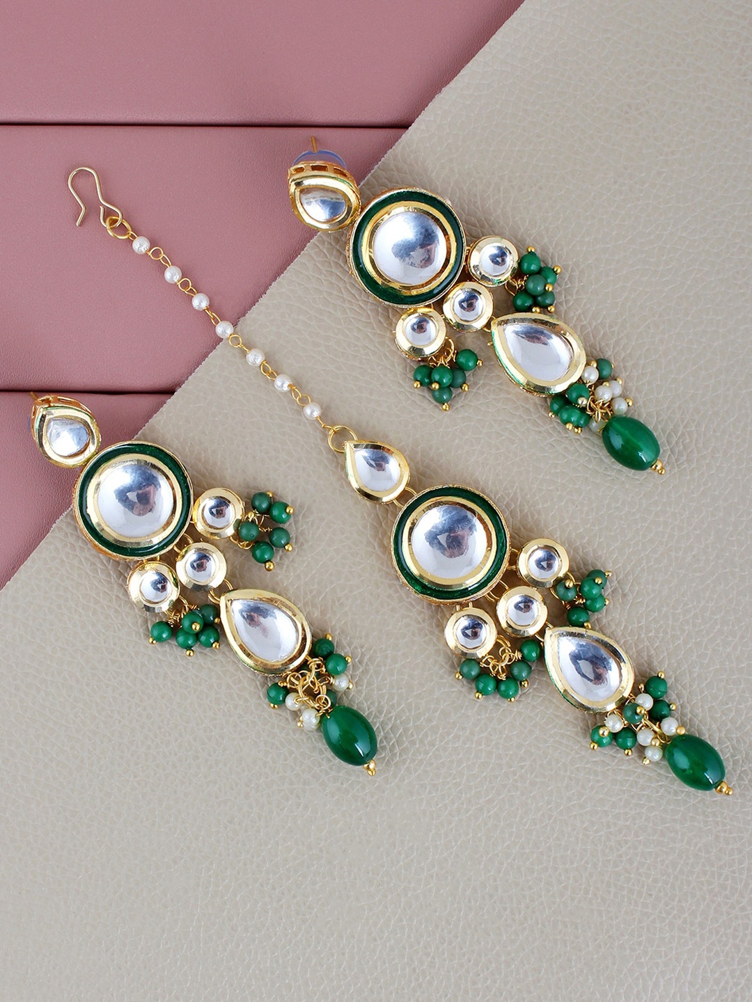 

LUCKY JEWELLERY Gold-Plated Kundan Studded Jewellery Set