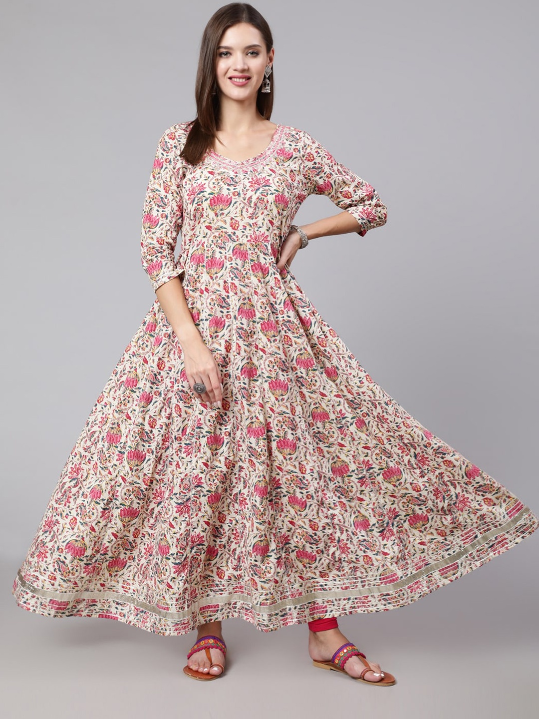 

KIMAYRA Floral Printed Cotton Anarkali Kurta, Off white