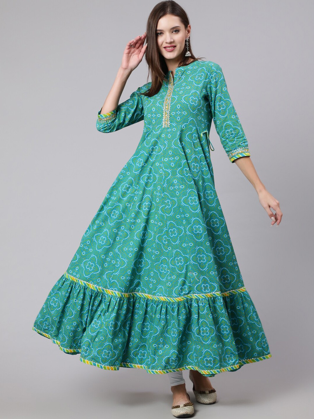 

KIMAYRA Bandhani Printed Mandarin Collar Thread Work Cotton Anarkali Kurta, Green