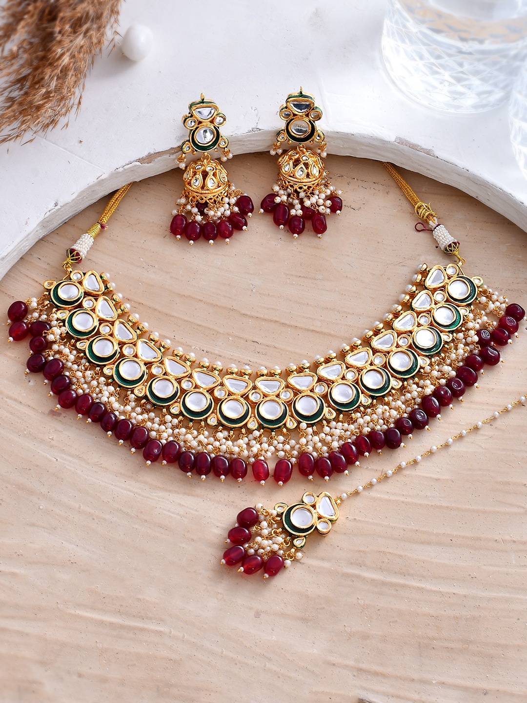 

DASTOOR Gold-Plated Kundan-Studded & Beaded Jewellery Set