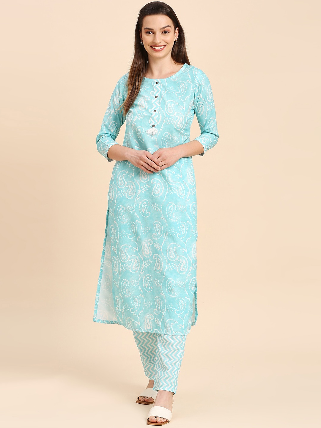 

Anuthi Paisley Printed Round Neck Regular Kurta With Trousers, Blue