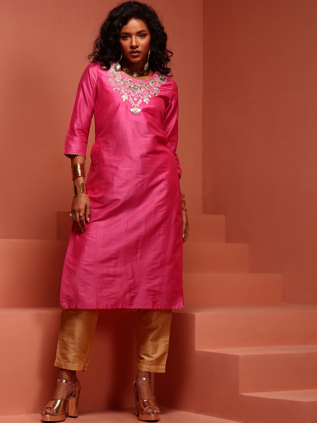 

IMARA Floral Yoke Design Gotta Patti Straight Kurta, Pink