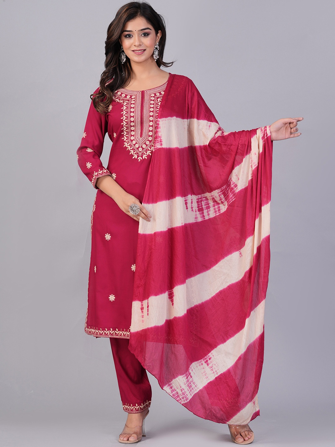 

DORIYA Floral Embroidered Straight Kurta with Trouser & Dupatta, Pink