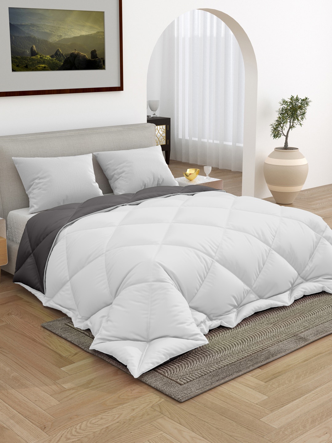 

RAASO White Geometric Microfiber Mild Winter 210 GSM Reversible Double Bed Comforter