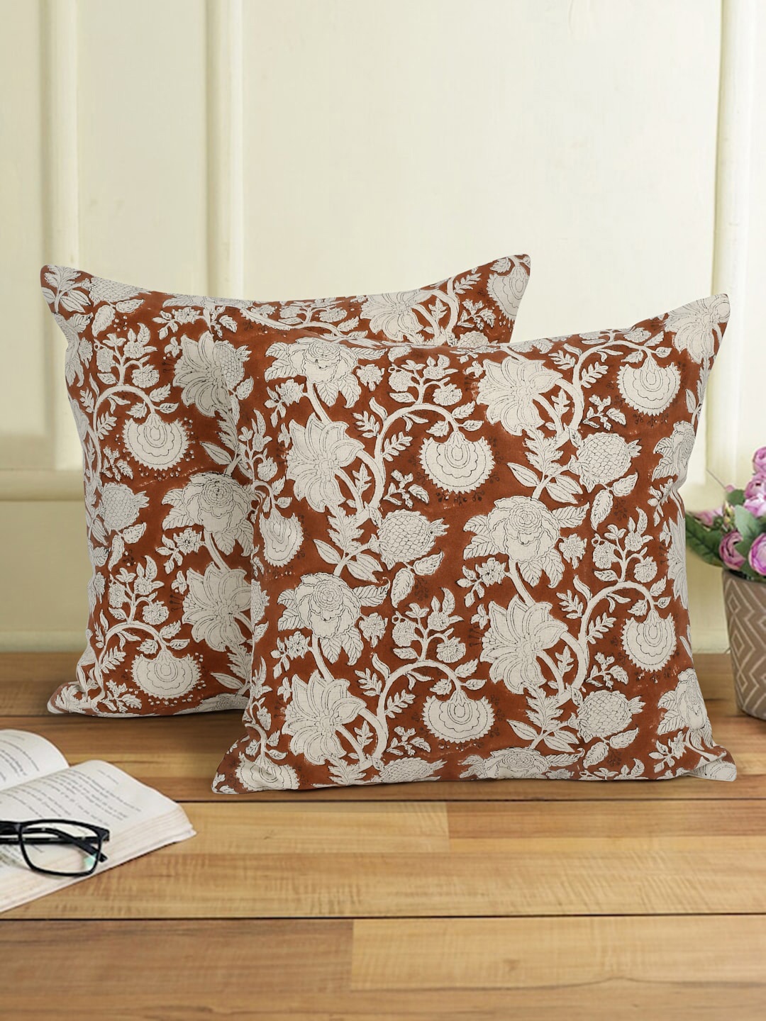 

eyda Rust & Cream 2 Pieces Floral Cotton Square Cushion Covers
