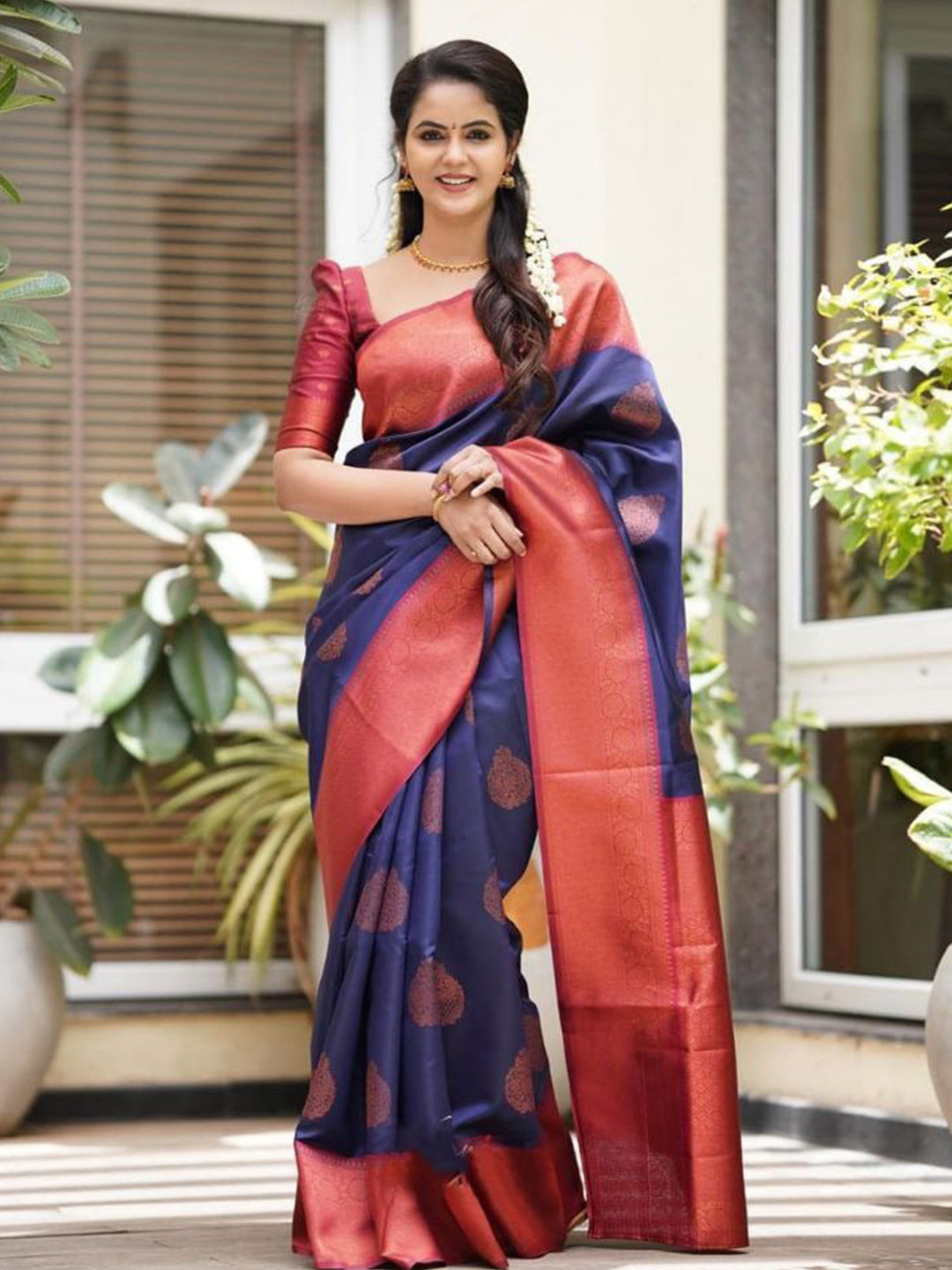 

TIEXA Woven Design Zari Pure Silk Banarasi Saree, Navy blue