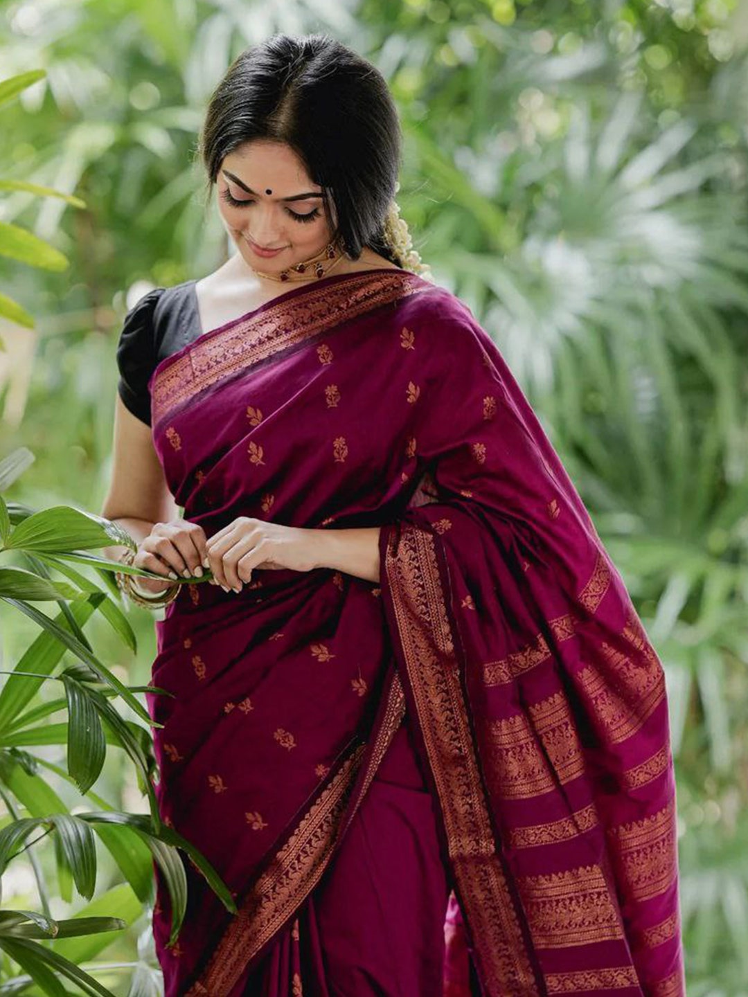 

TIEXA Ethnic Motifs Woven Design Zari Pure Silk Saree, Purple