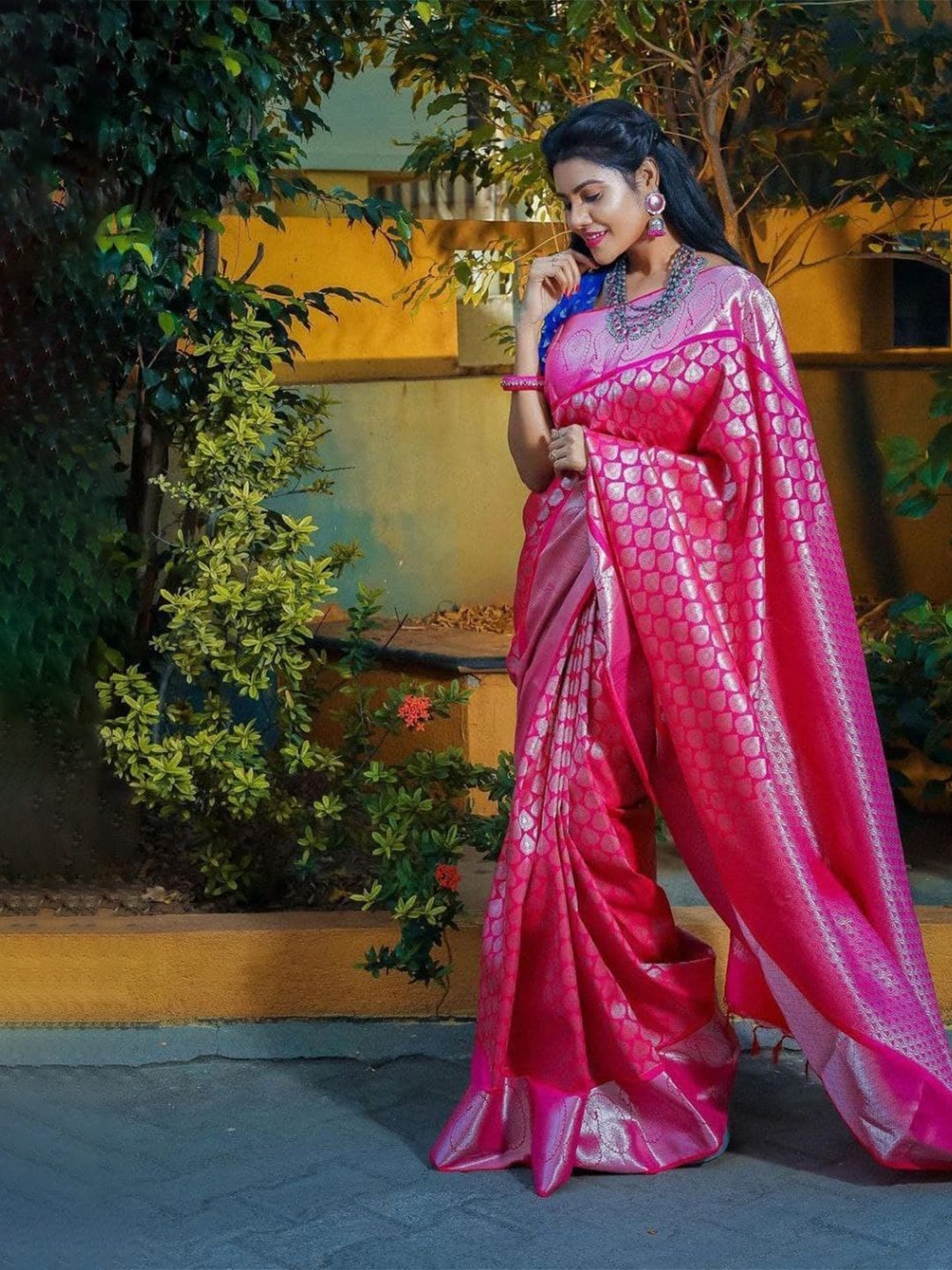 

TIEXA Ethnic Motifs Woven Design Zari Pure Silk Saree, Pink
