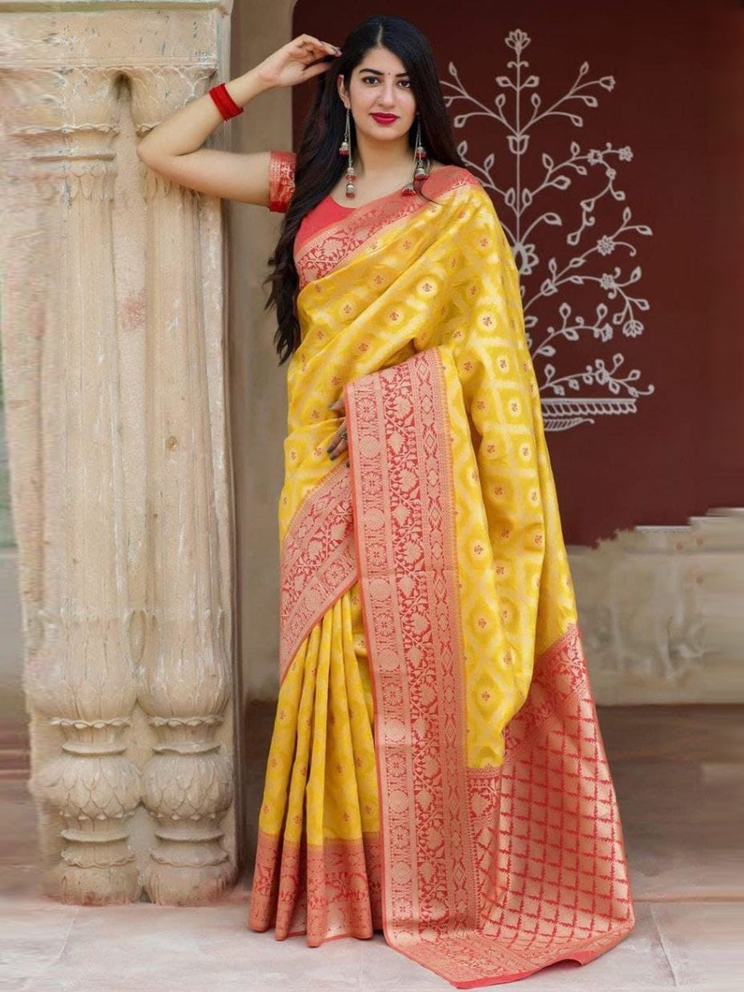 

TIEXA Ethnic Motifs Woven Design Zari Pure Silk Banarasi Saree, Yellow