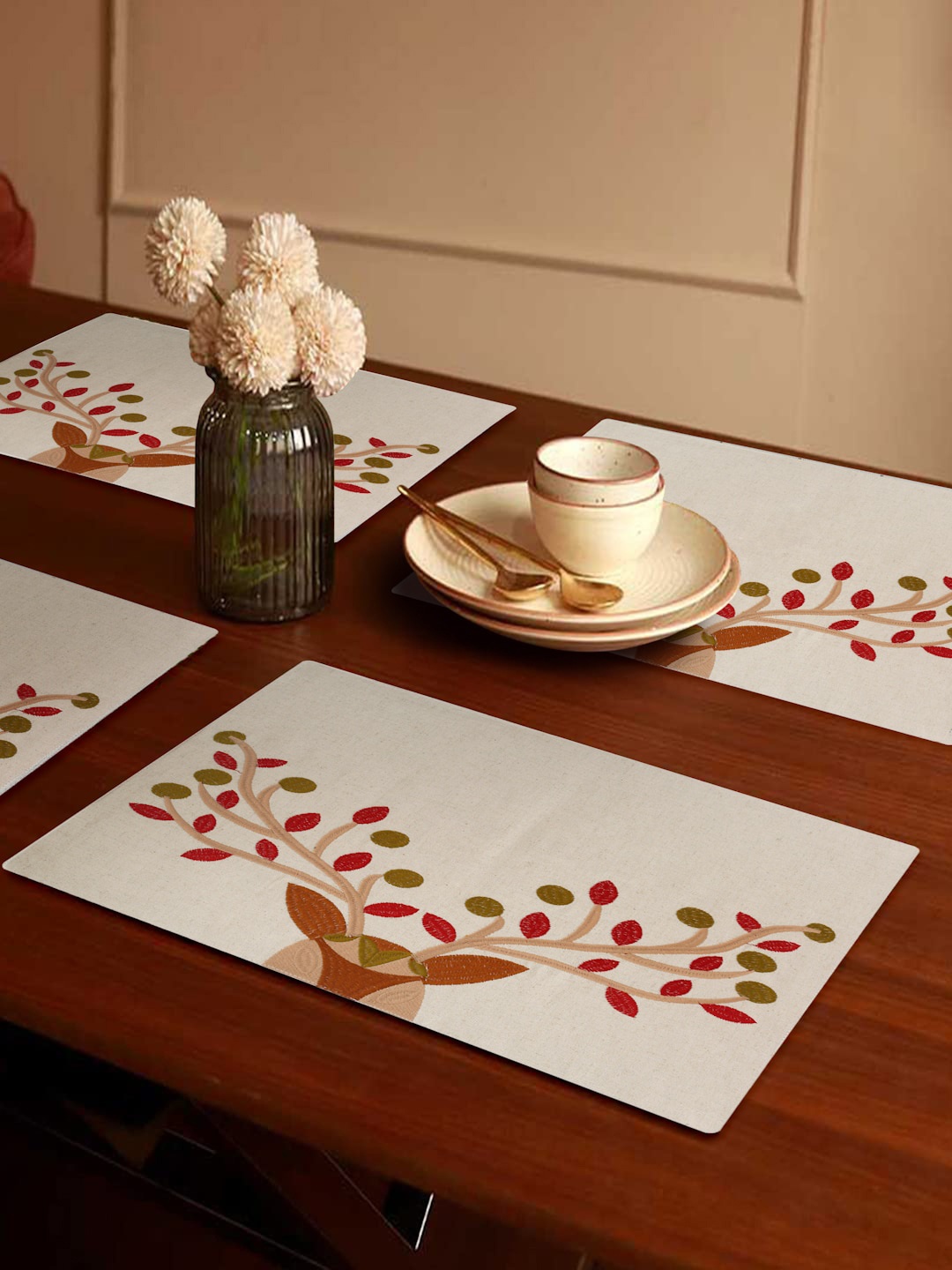 

eyda Beige & Red 6 Pieces Embroidered Cotton Rectangular Table Placemats