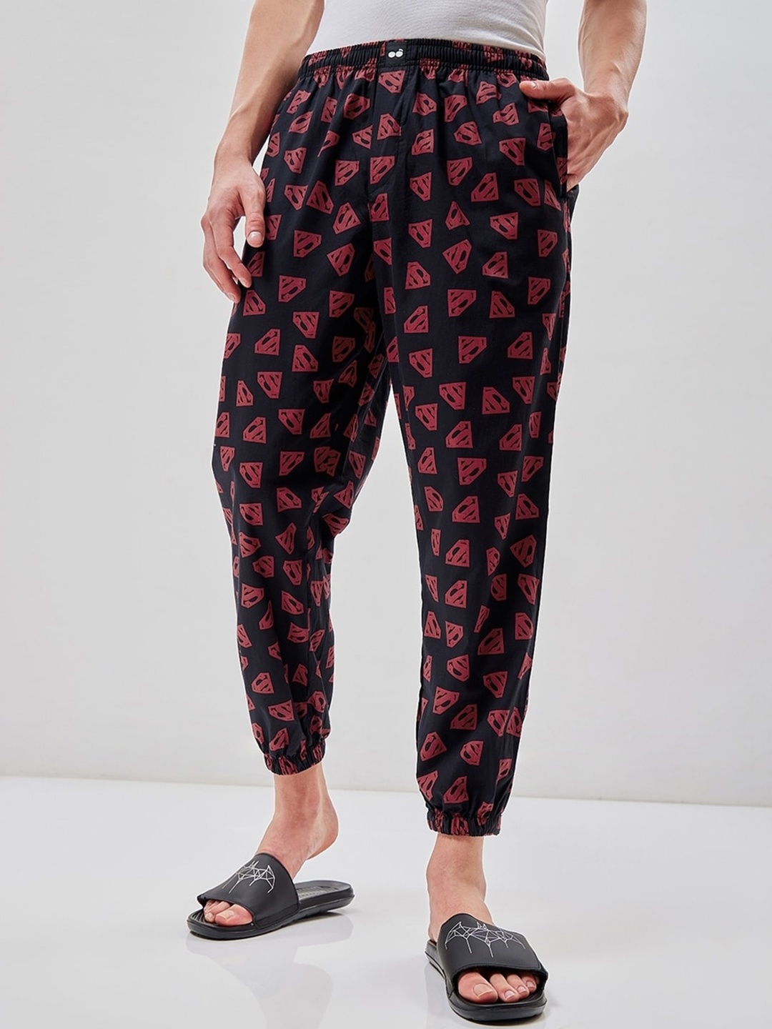 

Bewakoof Men Black Mid-Rise Printed Cotton Lounge Pants