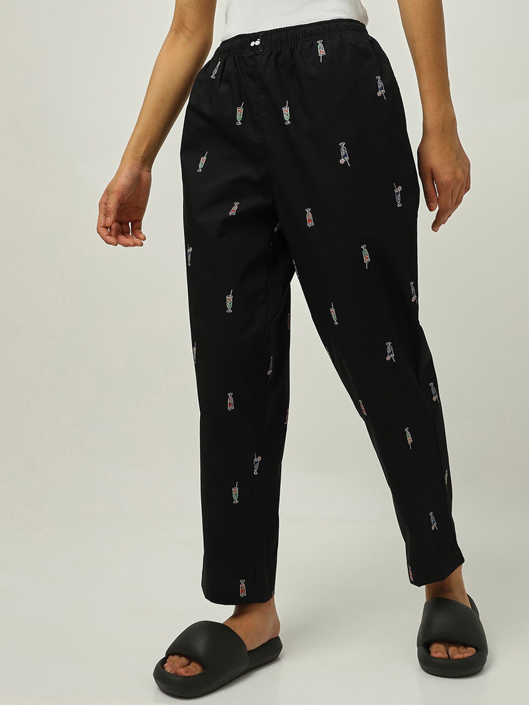 

Bewakoof Women Black Mid-Rise Printed Cotton Lounge Pants