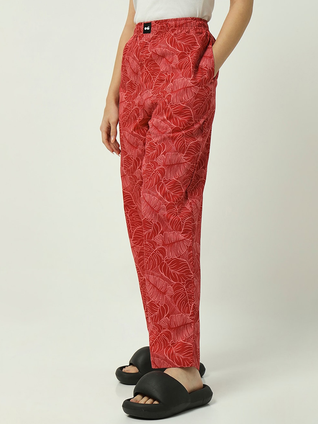 

Bewakoof Women Red Mid-Rise Printed Cotton Lounge Pants