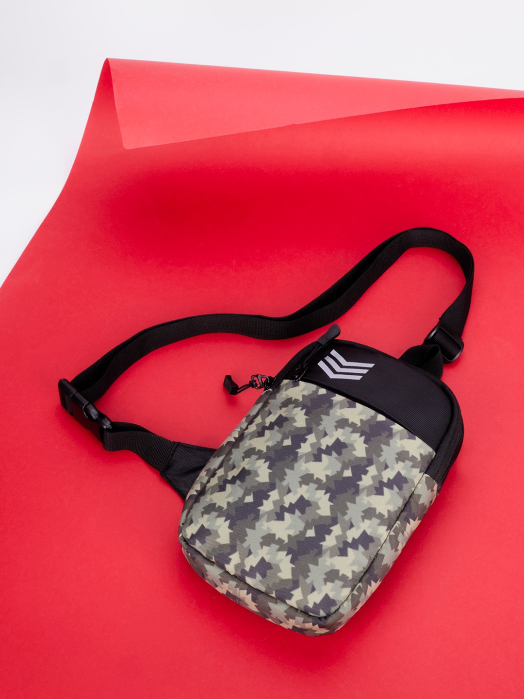 

Bewakoof Camouflage Printed Crossbody Backpack, Black