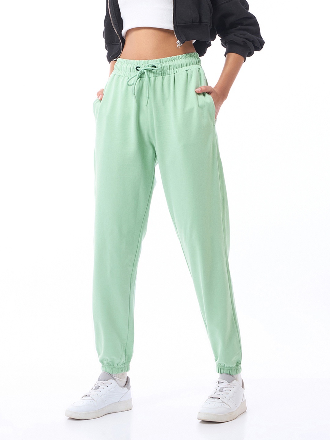 Bewakoof Air 1.0 Women Oversized Joggers, Green