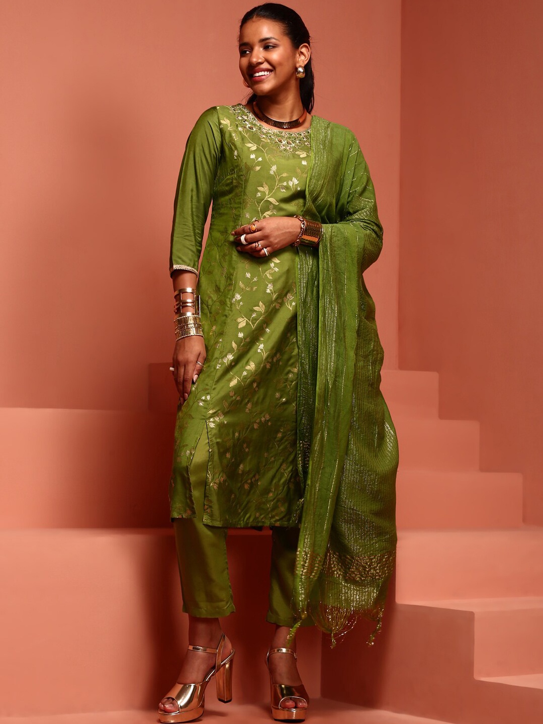 

IMARA Ethnic Motifs Printed Regular Thread Work Kurta With Trousers & Dupatta, Green