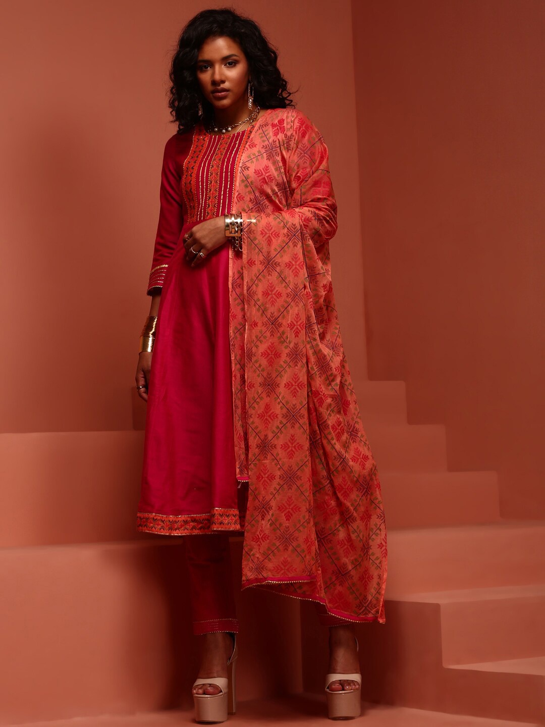 

IMARA Ethnic Motifs Yoke Design Regular Thread Work Kurta With Trousers & Dupatta, Fuchsia