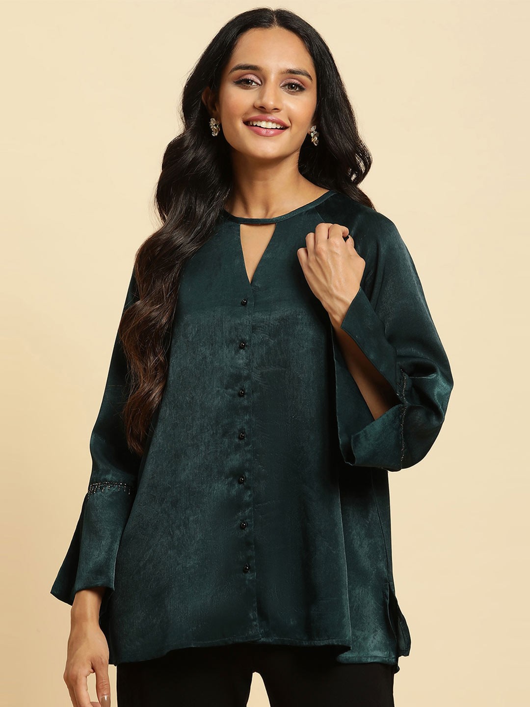 

W Keyhole Neck Party Shirt, Green