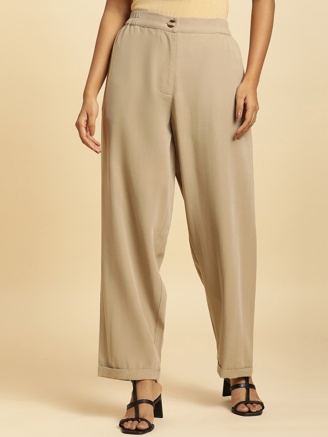 

W Women Mid Rise Straight Fit Plain Parallel Trousers, Beige